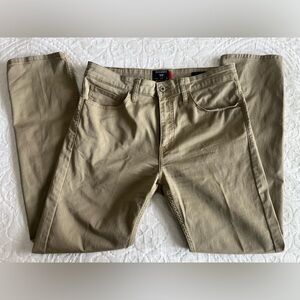 Dockers Men's Khaki Flat Front Shorts